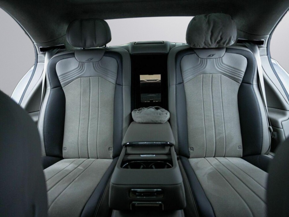 Bentley Flying Spur S V8 - foto 9