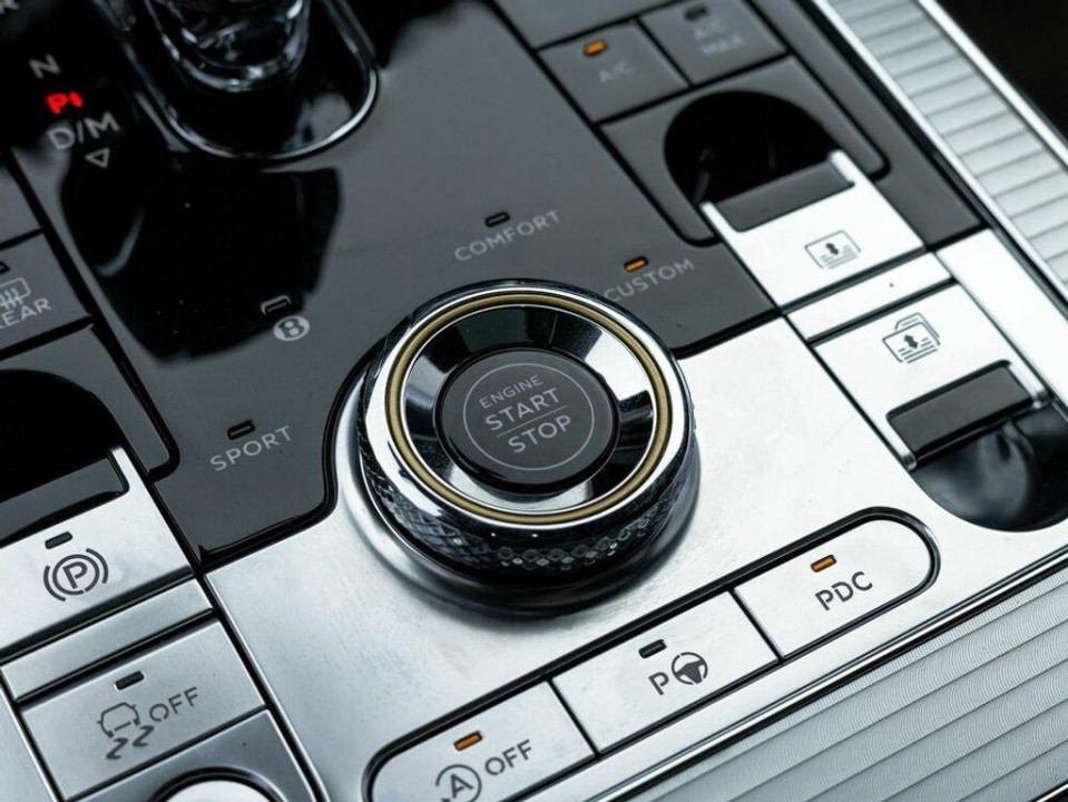 Bentley Flying Spur S V8 - foto 16
