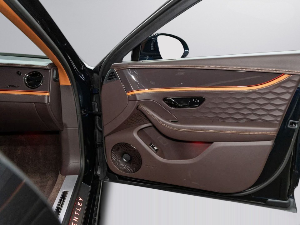 Bentley Flying Spur Speed - foto 27