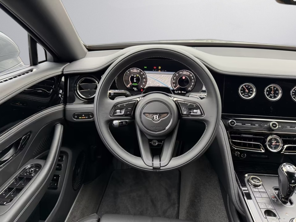 Bentley Flying Spur V8 Hybrid - foto 16