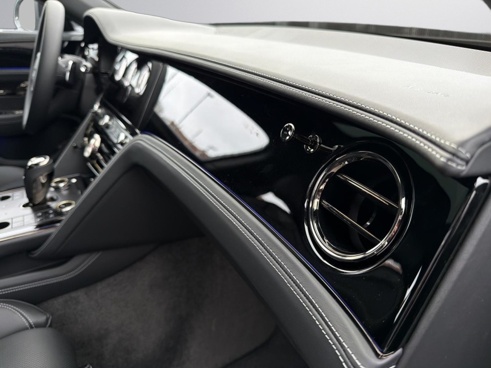 Bentley Flying Spur V8 Hybrid - foto 14
