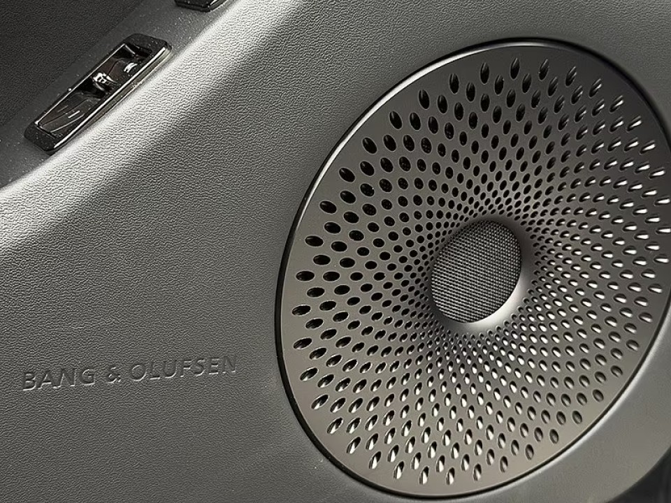Bentley Flying Spur V8 Hybrid - foto 24