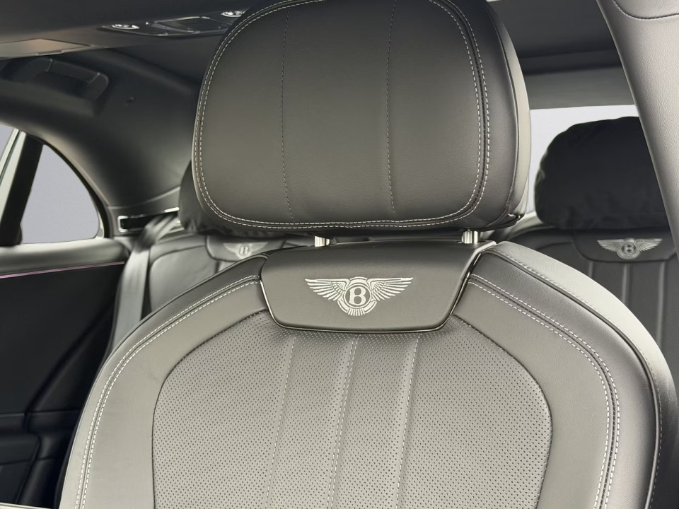 Bentley Flying Spur V8 Hybrid - foto 20