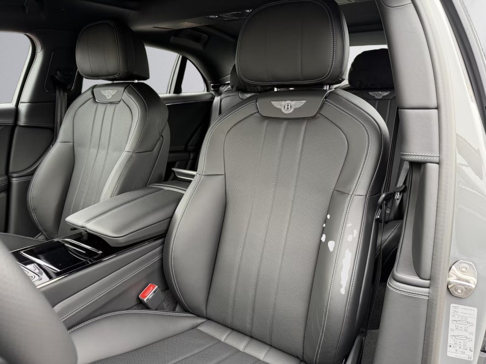 Bentley Flying Spur V8 Hybrid - foto 9