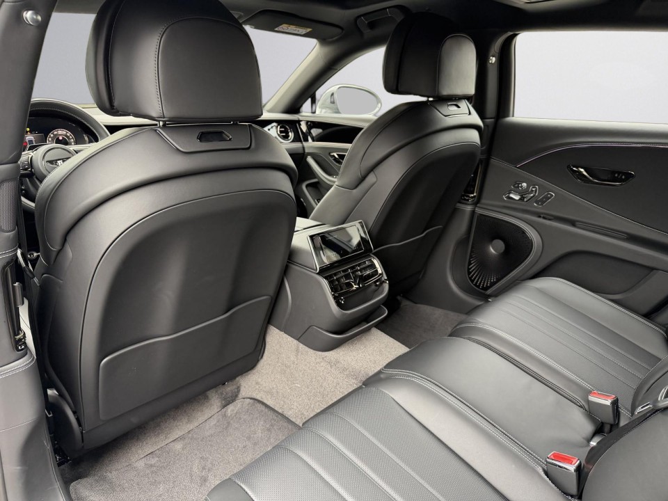 Bentley Flying Spur V8 Hybrid - foto 10