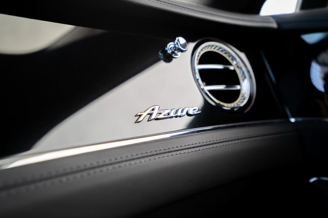 Bentley Flying Spur Azure V8 - foto 20