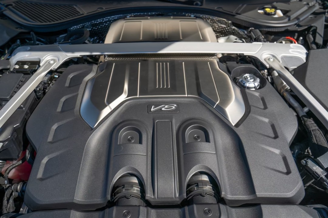 Bentley Flying Spur Azure V8 - foto 26
