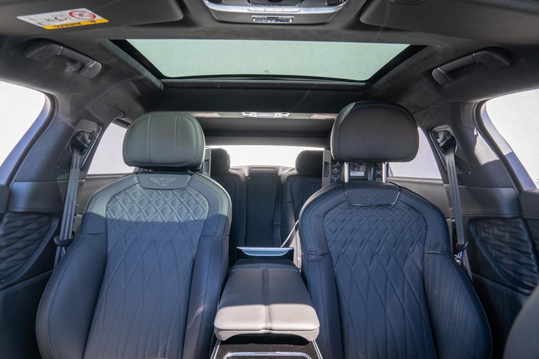 Bentley Flying Spur Azure V8 - foto 11
