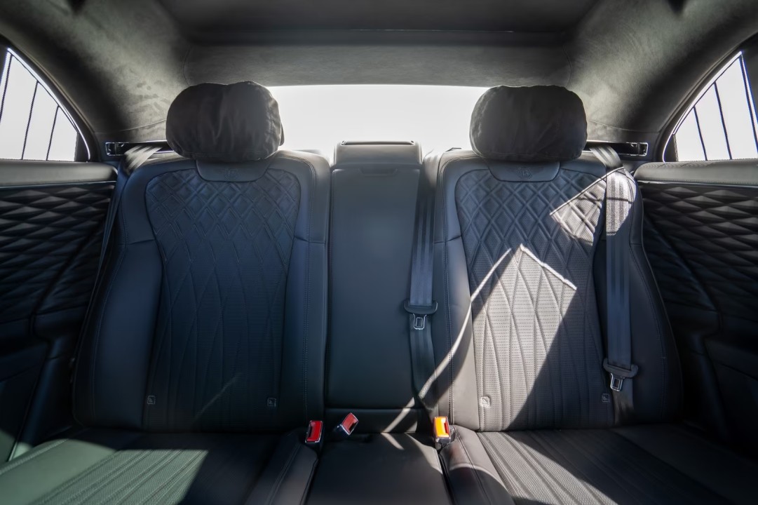 Bentley Flying Spur Azure V8 - foto 10