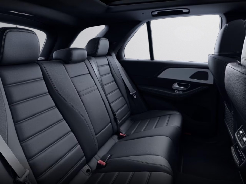 Mercedes-Benz GLE 400d 4MATIC AMG - foto 17