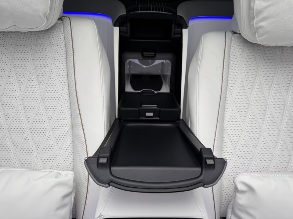Mercedes-Benz GLS Maybach 600 - foto 18