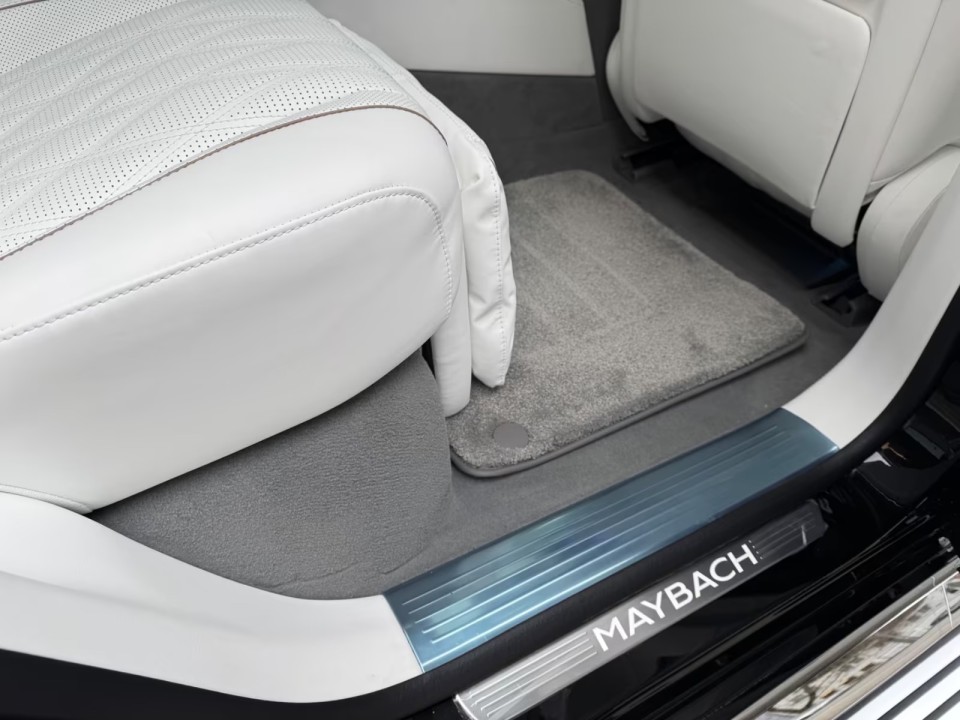 Mercedes-Benz GLS Maybach 600 - foto 34