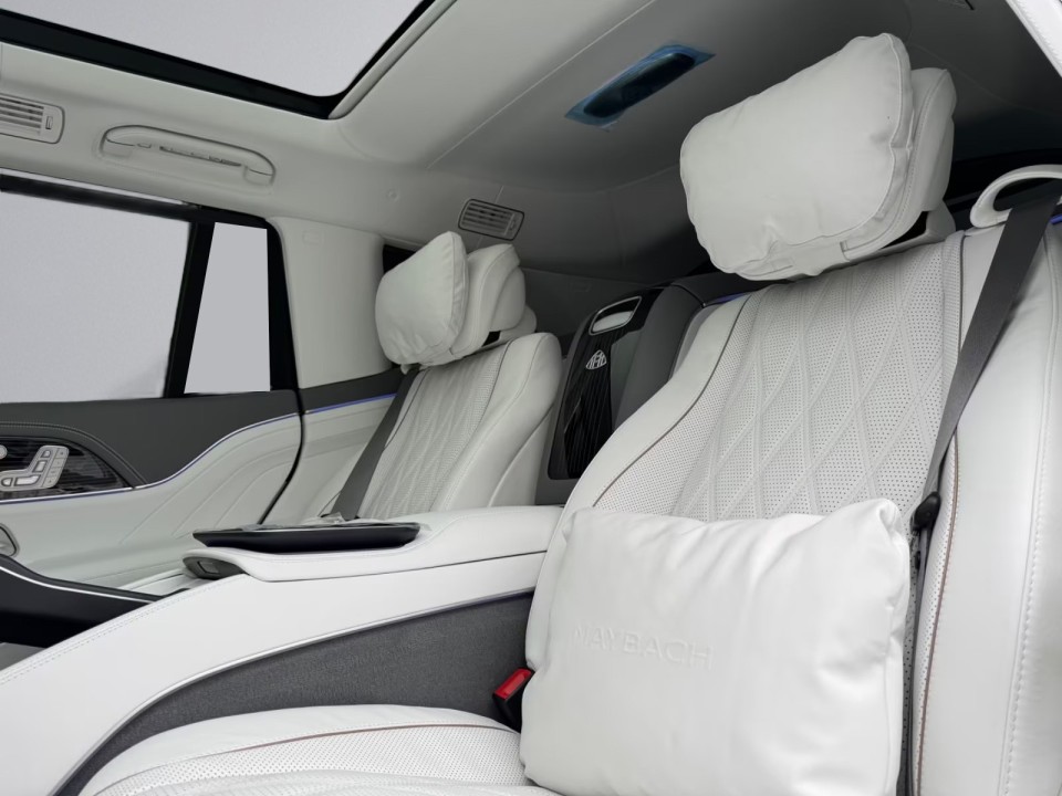 Mercedes-Benz GLS Maybach 600 - foto 21