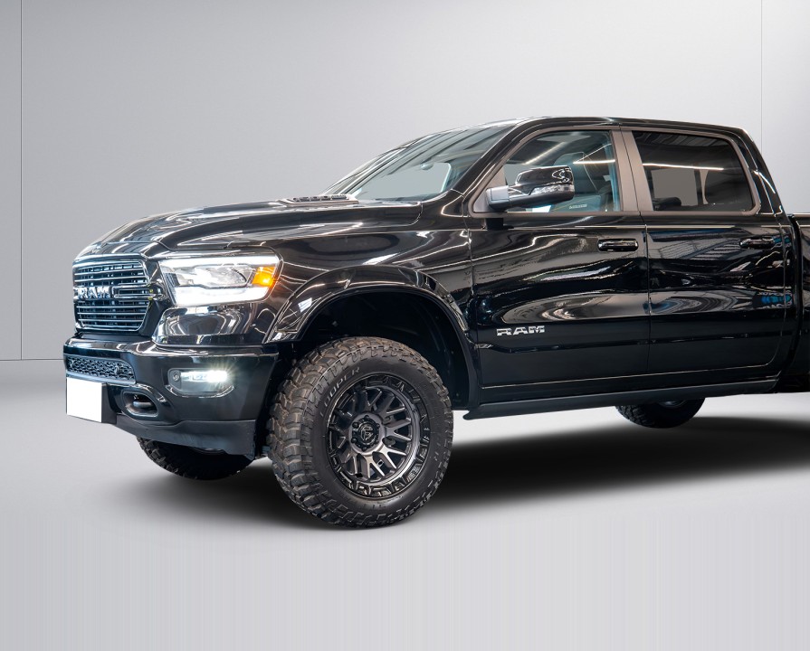 Dodge RAM 1500 Laramie Sport - foto 34