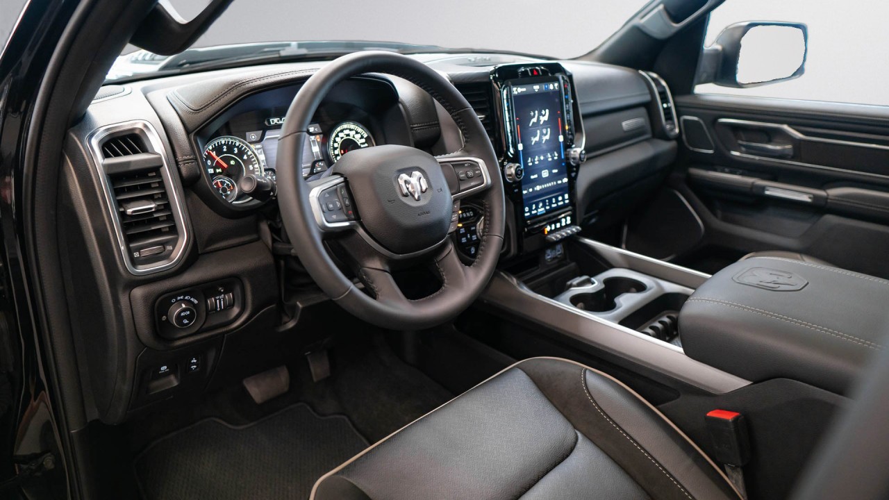 Dodge RAM 1500 Laramie Sport - foto 10