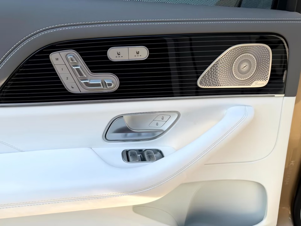 Mercedes-Benz GLS Maybach 600 4MATIC - foto 17