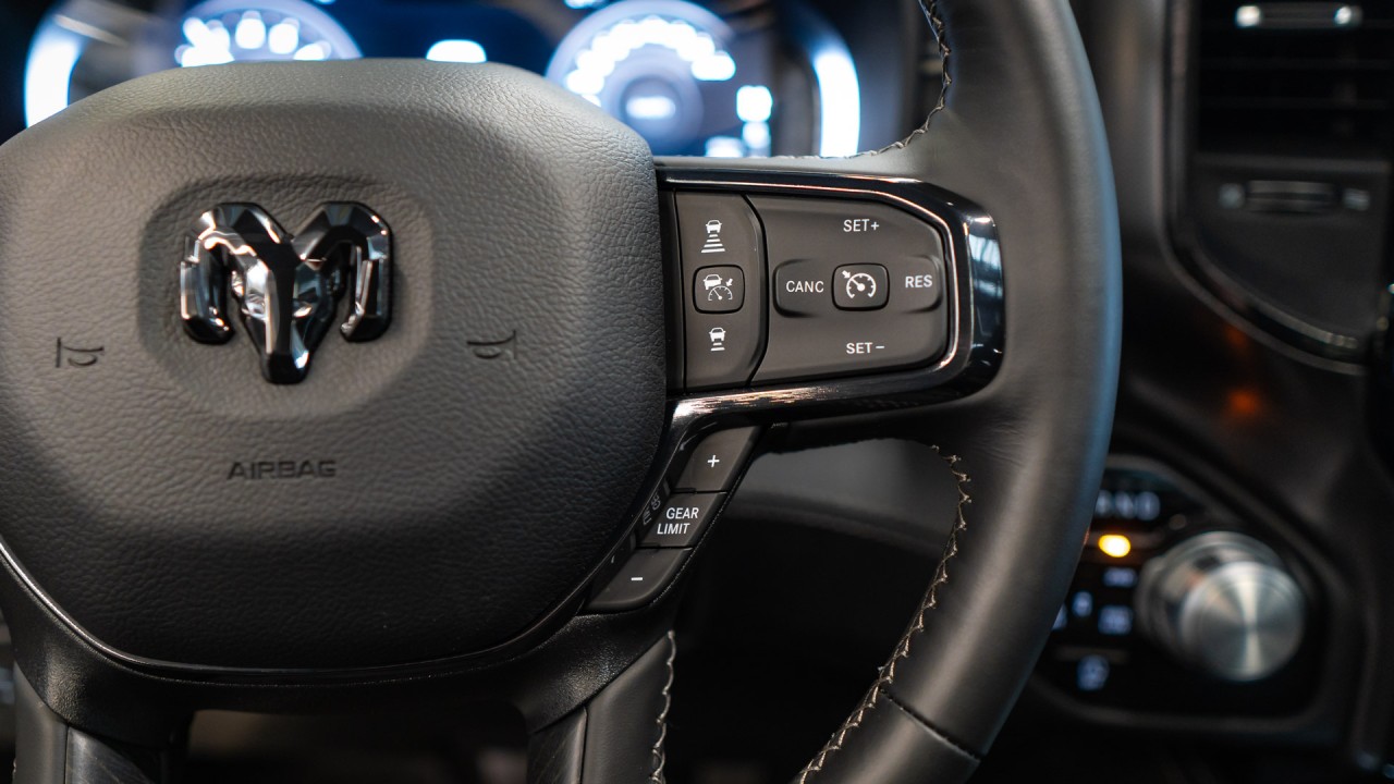 Dodge RAM 1500 Limited - foto 17