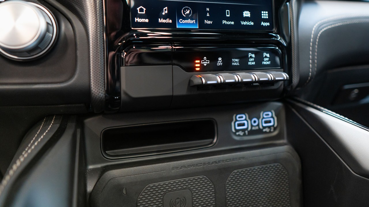Dodge RAM 1500 Limited - foto 21