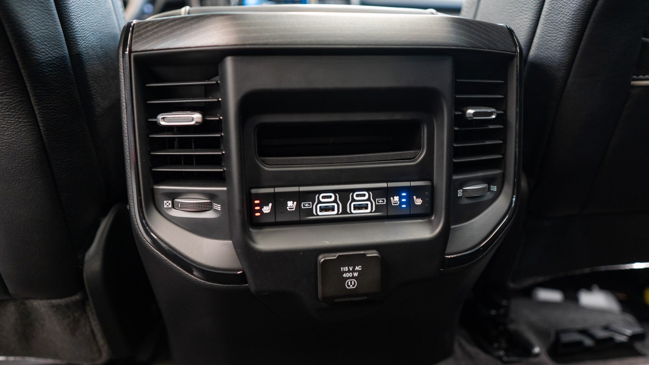 Dodge RAM 1500 Limited - foto 22