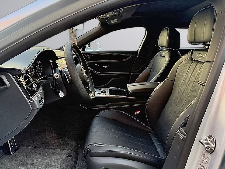 Bentley Flying Spur V8 Hybrid - foto 10