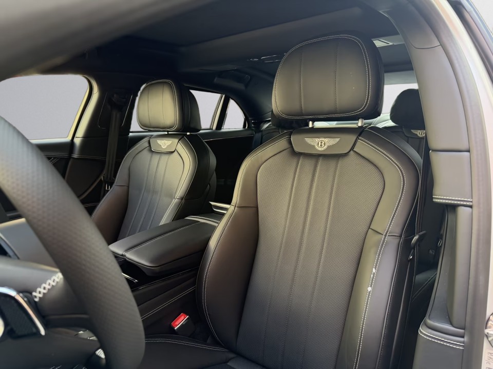 Bentley Flying Spur V8 Hybrid - foto 9
