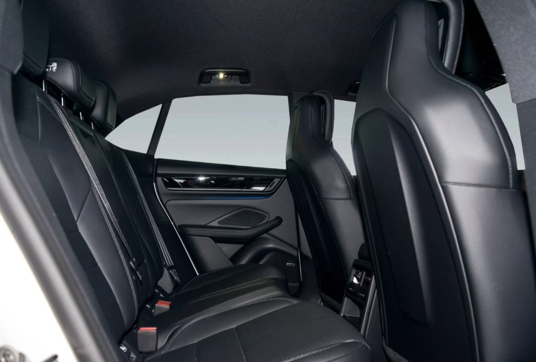 Porsche Macan - foto 21