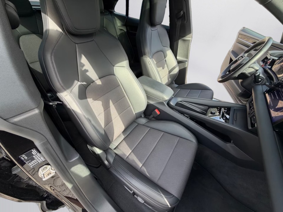 Porsche Macan - foto 12