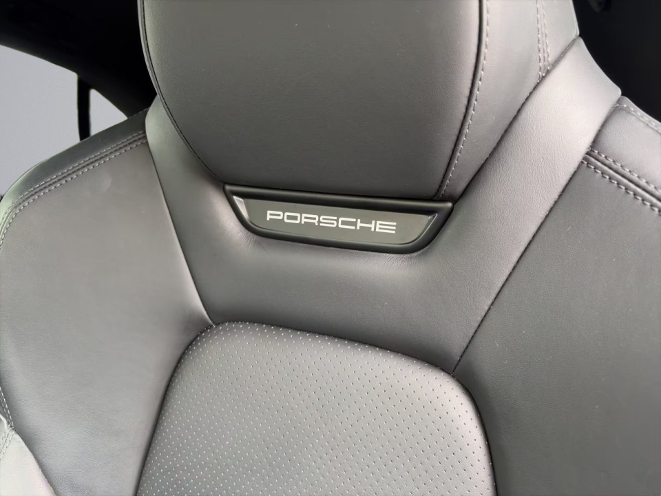 Porsche Macan - foto 16