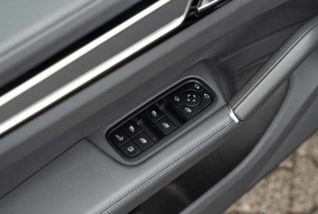 Porsche Cayenne E-Hybrid - foto 11