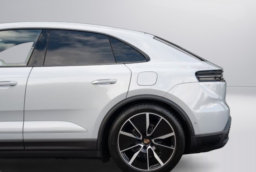 Porsche Macan - foto 16