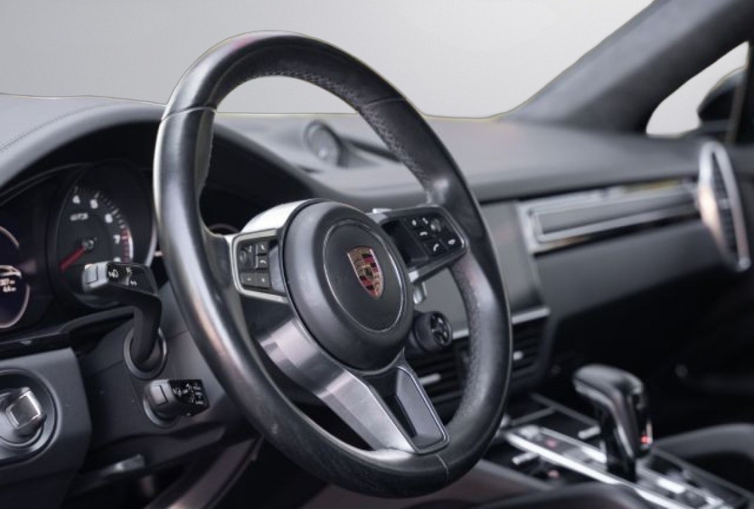 Porsche Cayenne Coupe GTS - foto 9