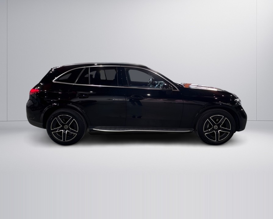 Mercedes-Benz GLC 200 4MATIC AMG Line (2)