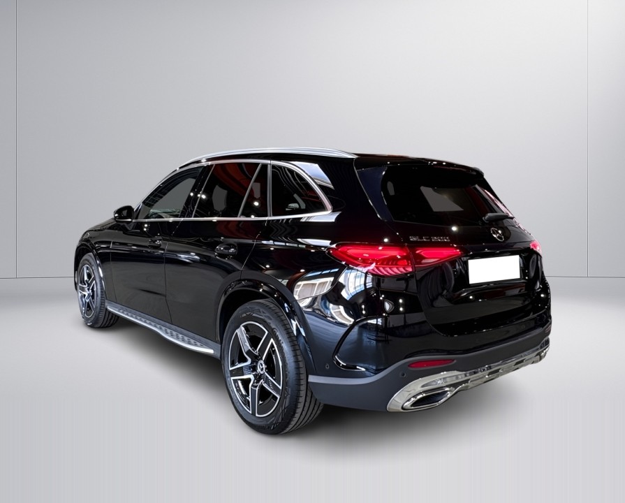 Mercedes-Benz GLC 200 4MATIC AMG Line (5)