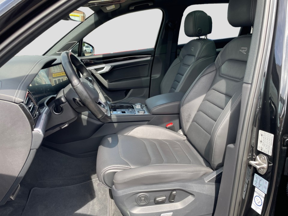Volkswagen Touareg V6 TDI R-Line (3)
