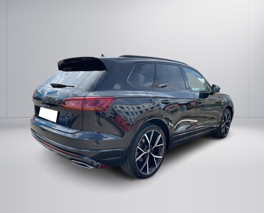 Volkswagen Touareg V6 TDI R-Line (2)