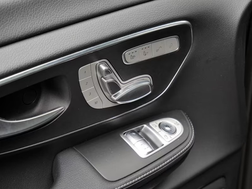 Mercedes-Benz V 300 - foto 15