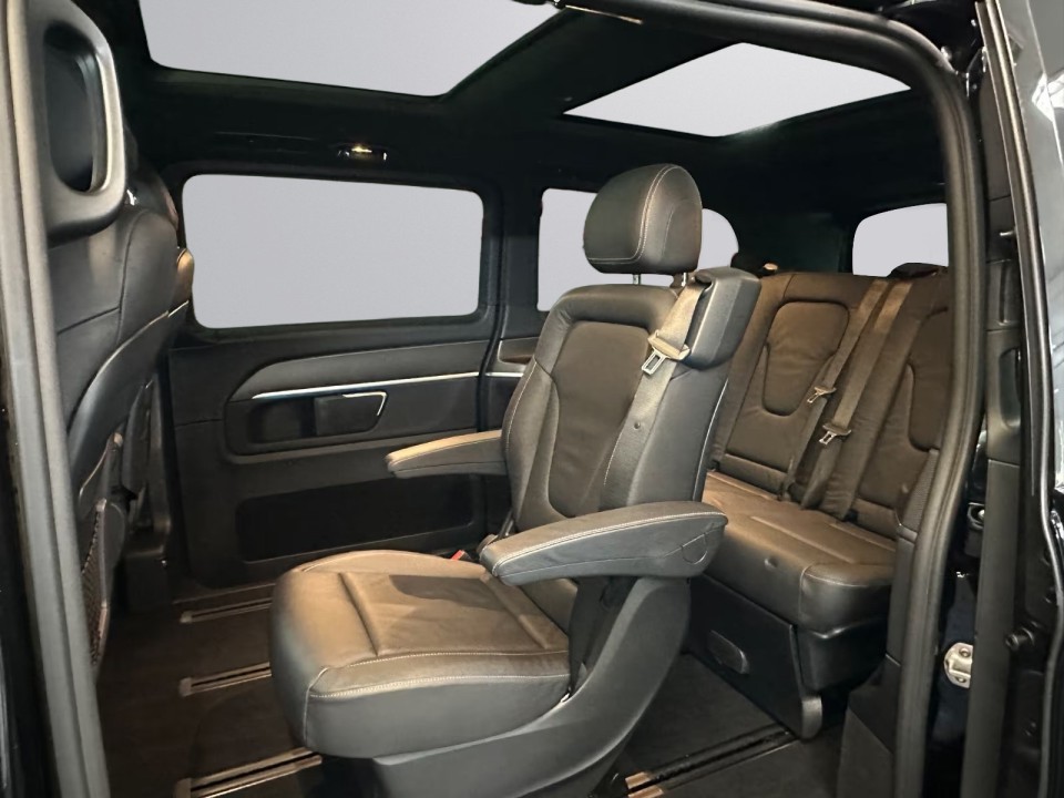 Mercedes-Benz V 300d AMG - foto 26