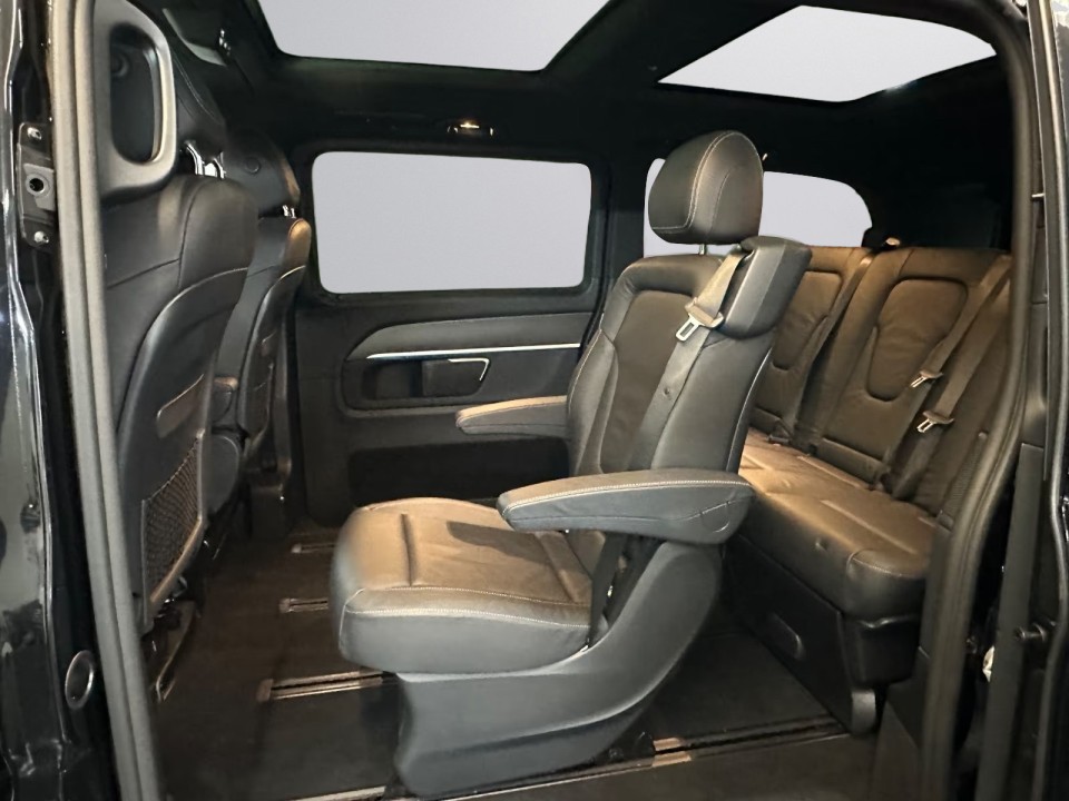Mercedes-Benz V 300d AMG - foto 28