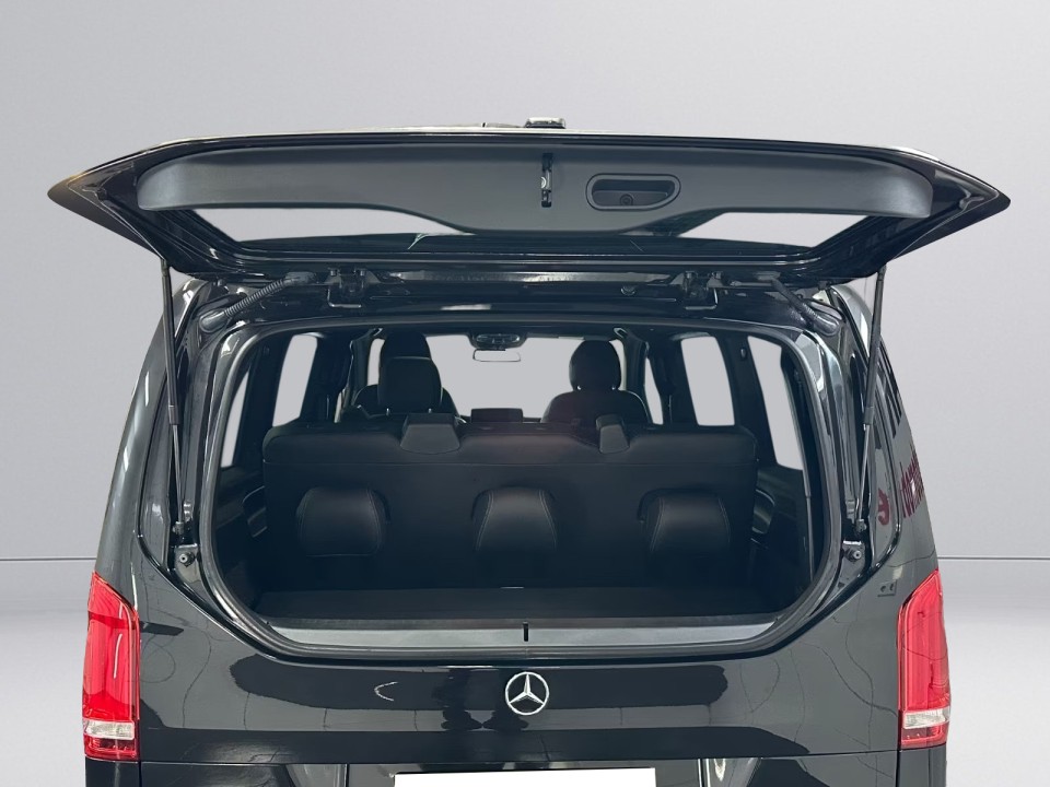 Mercedes-Benz V 300d AMG - foto 39