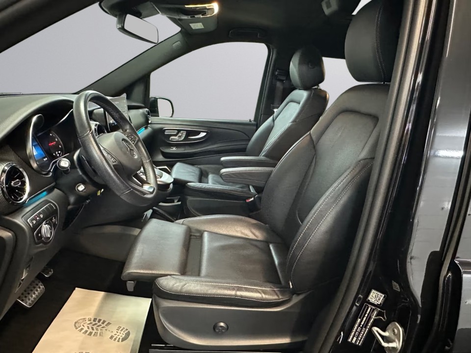 Mercedes-Benz V 300d AMG - foto 15