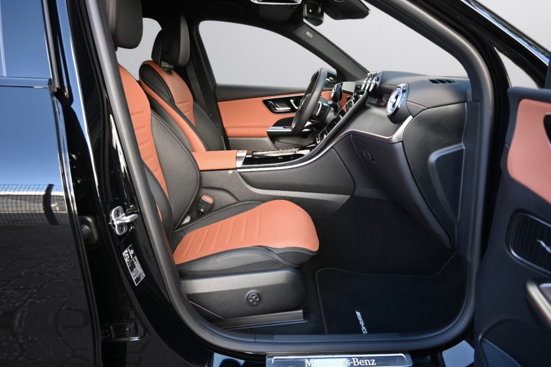 Mercedes-Benz GLC 300 4MATIC AMG - foto 12