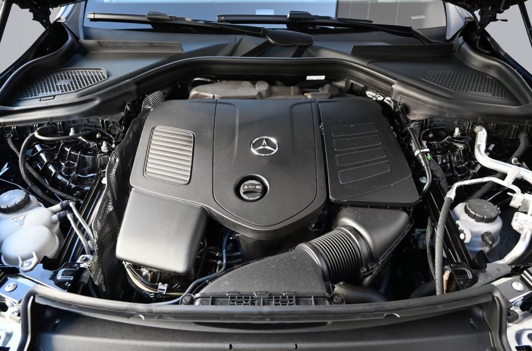 Mercedes-Benz GLC 300 4MATIC AMG - foto 37