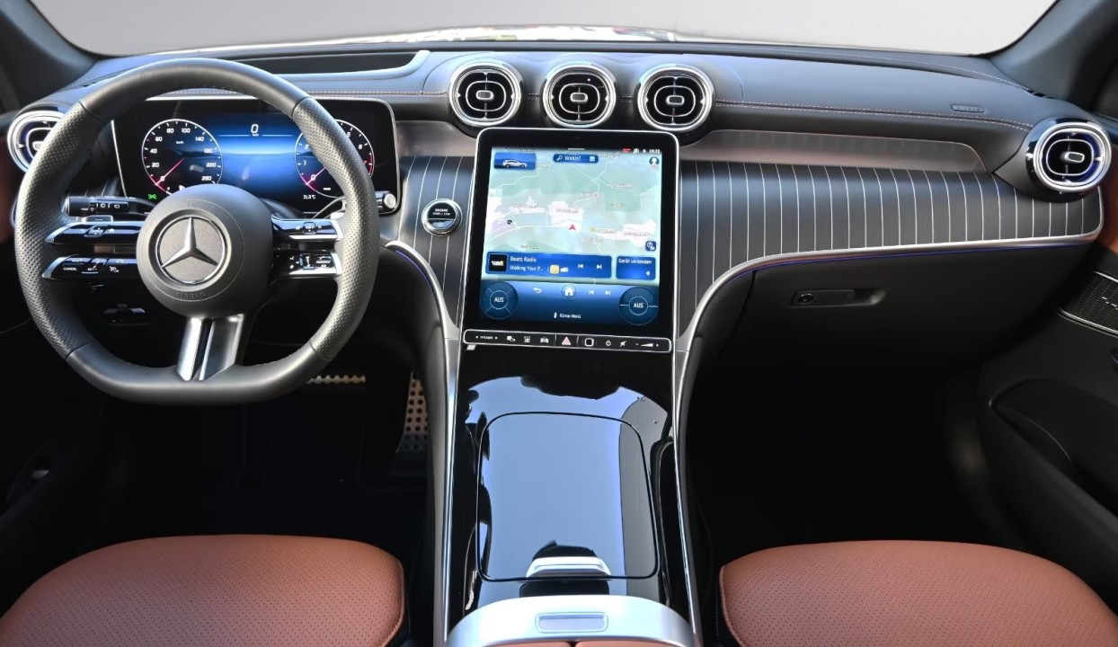 Mercedes-Benz GLC 300 4MATIC AMG - foto 13
