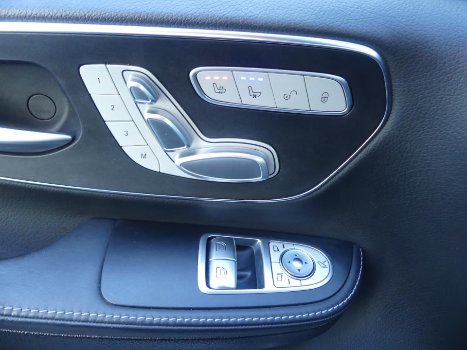 Mercedes-Benz V 300d 4MATIC - foto 15
