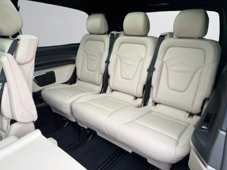 Mercedes-Benz V 300d 4MATIC AMG - foto 10