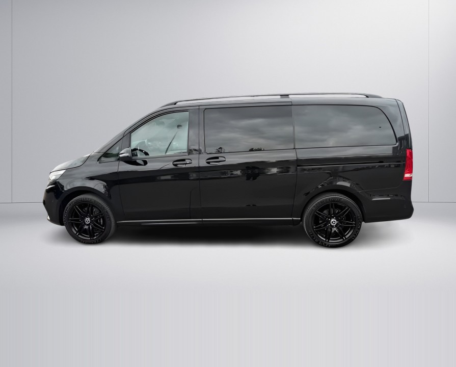 Mercedes-Benz V 300d 4MATIC AMG (2)