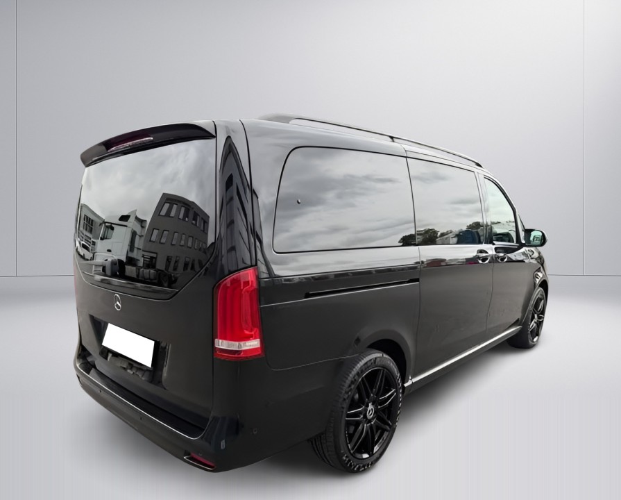 Mercedes-Benz V 300d 4MATIC AMG (5)