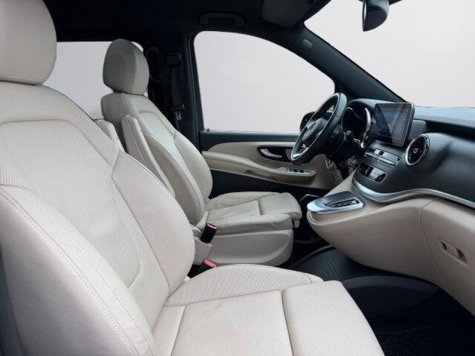 Mercedes-Benz V 300d 4MATIC AMG - foto 13
