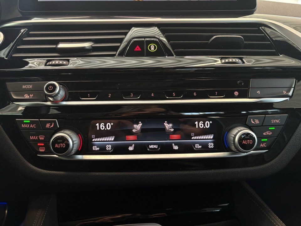 BMW Seria 5 540i xDrive - foto 12