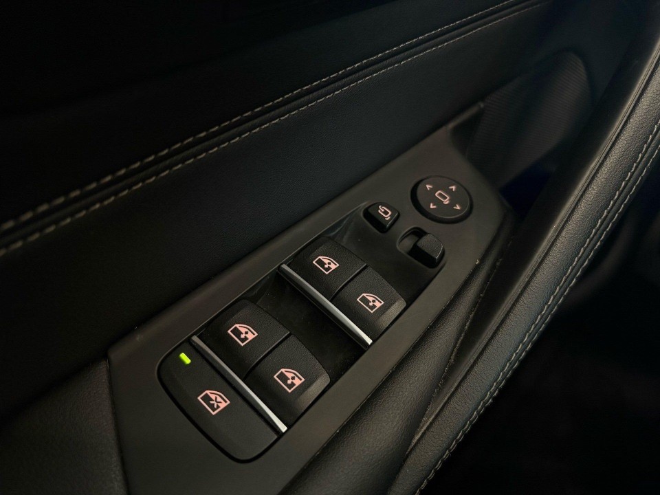 BMW Seria 5 540i xDrive - foto 15